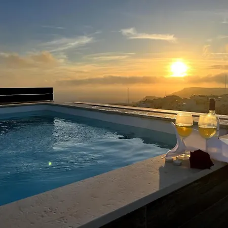 Private Pool For Your In Appartement *